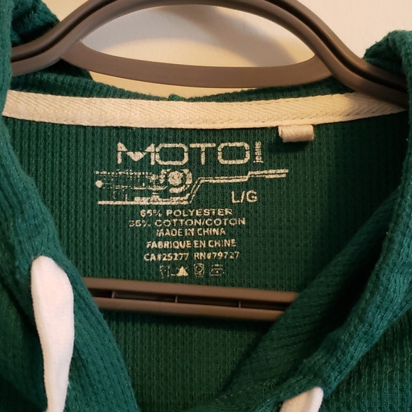 Long sleeve green shirt - Picture 2 of 4